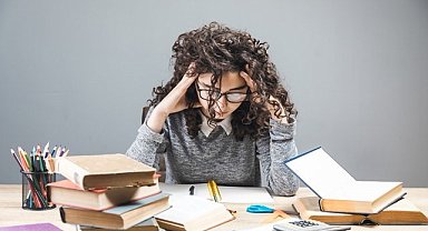 Sınav stresinde öncelikli tedavi psikoterapi olmalı!