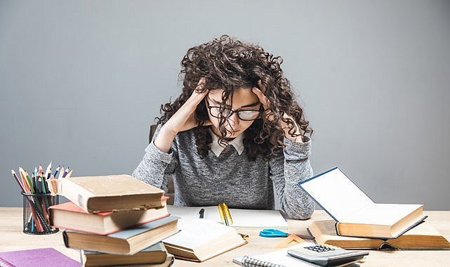 Sınav stresinde öncelikli tedavi psikoterapi olmalı!