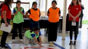 Antalya Büyükşehir'den kız çocuklarına spor desteği
