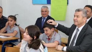 Artvin Valisi Ergün’den okul ziyaretleri