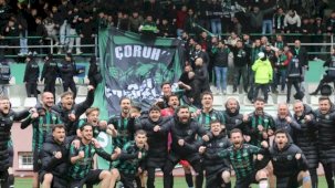 Borçkaspor şampiyonluk golüyle zirveye çıktı