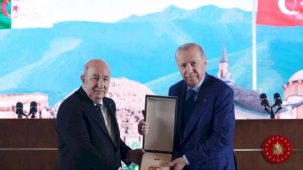 Cezayir Cumhurbaşkanı Tebbun’a Devlet Nişanı tevcih edildi