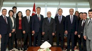 Çin Yüksek Halk Mahkemesi heyeti AYM'de