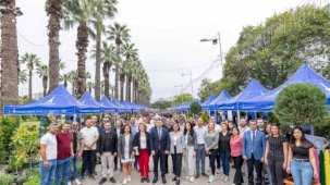 İzmir Balkon-Bahçe Bitkileri Festivali başladı