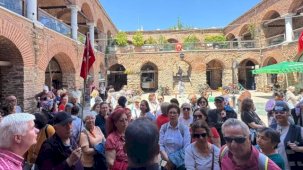 İzmir Büyükşehir’den emeklilere özel gezi programı