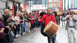 İzmir Çiğli’de 1 Mayıs coşkusu