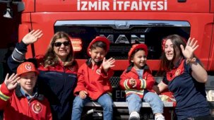 İzmir'de alevlere koşan süper anneler