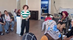 Kadın sağlığı seminerleri İzmir genelinde yaygınlaşıyor