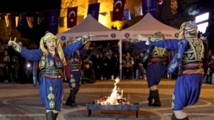 Kütahya Kalesi’nde 'Dilek Ateşi' yandı