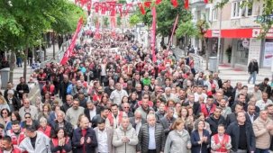Manisa'da Başkan Dutlulu emekçilerle omuz omuzaydı