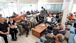 Mersin’de emekliler bayram sevinciyle buluştu