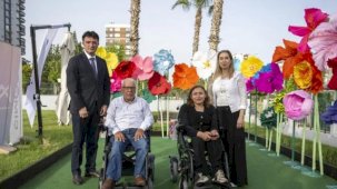 Mersin’de engeller akülü sandalyelerle aşılıyor