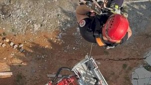 Mersin’de inşaatta mahsur kalan işçiler itfaiye tarafından kurtarıldı
