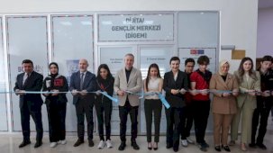 Sivas’ta Dijital Gençlik Merkezi açıldı