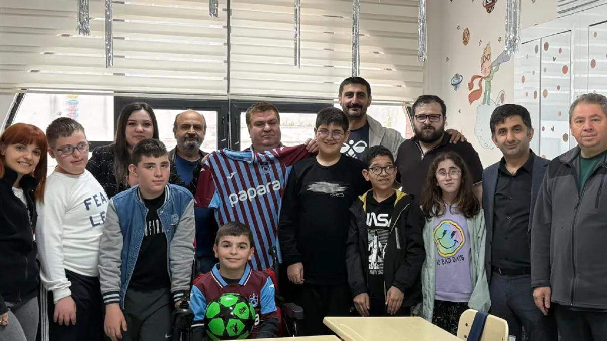 Trabzonspor sevgisi yüzünü güldürdü