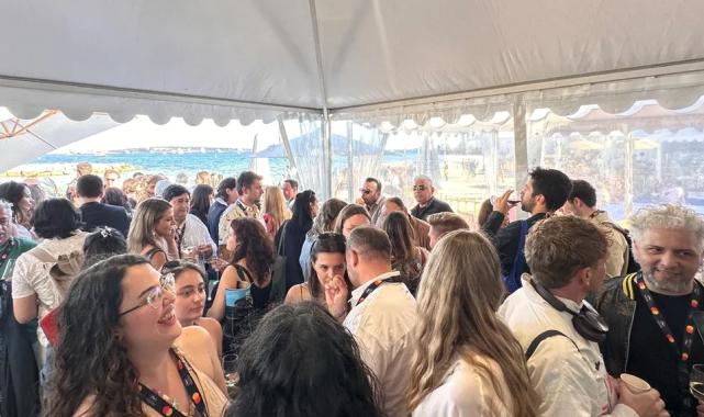 Türkiye standına Cannes'da yoğun ilgi