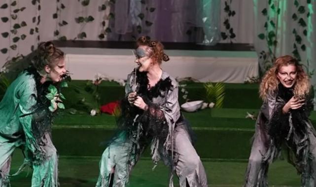 Uluslararası Tiyatro Festivali Denizli’ye sanat rüzgarı estirdi