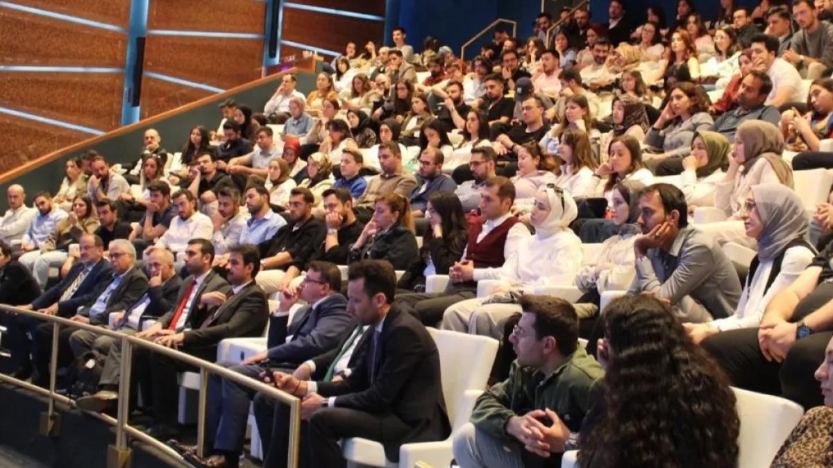 1416 bursiyerleri New York Türkevi'nde buluştu