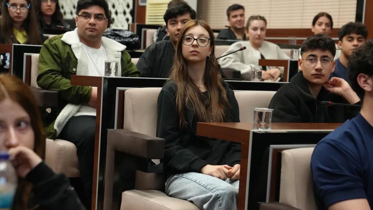 Ankara Keçiören’de stajyerlere geleceğe yön verece