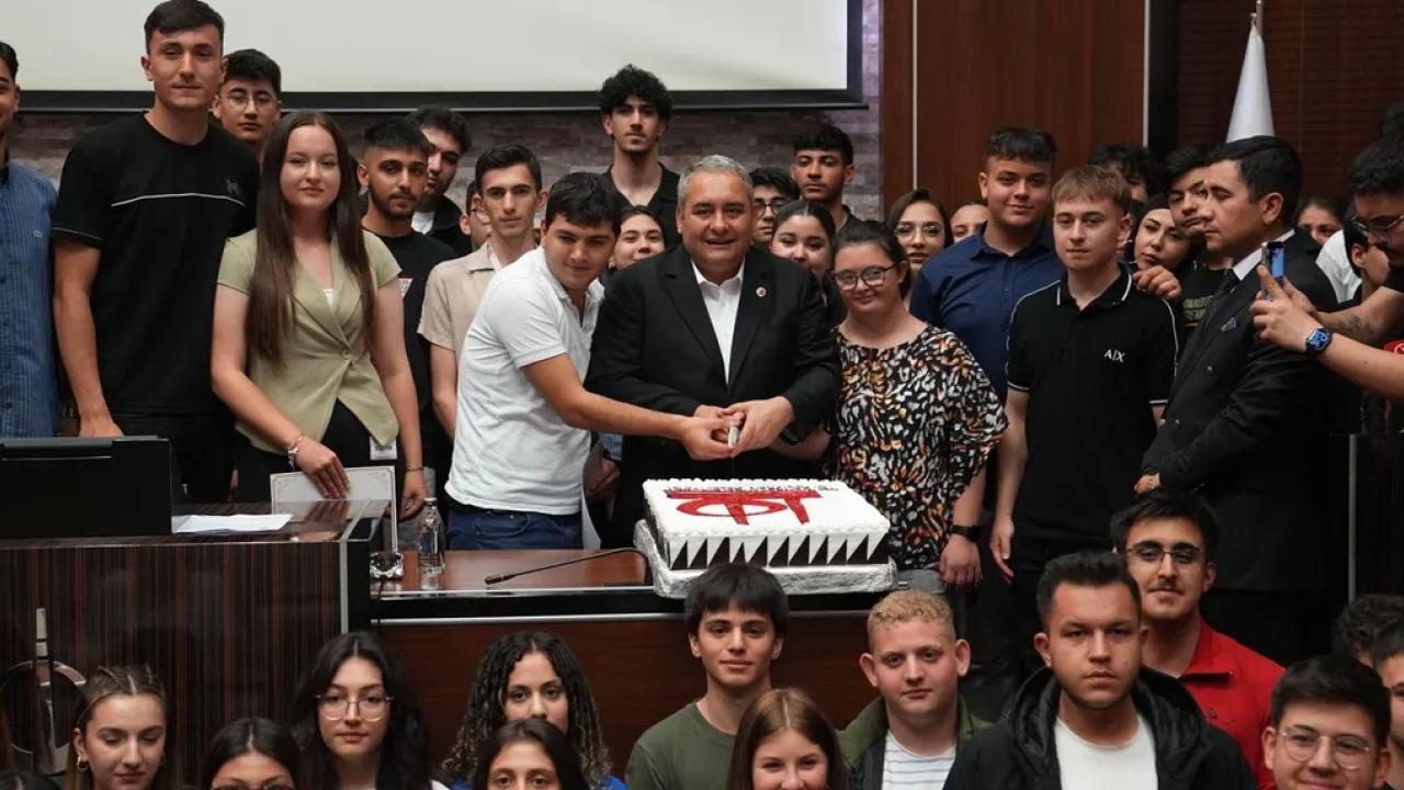 Ankara Keçiören'in stajyerleri sertifikalandı