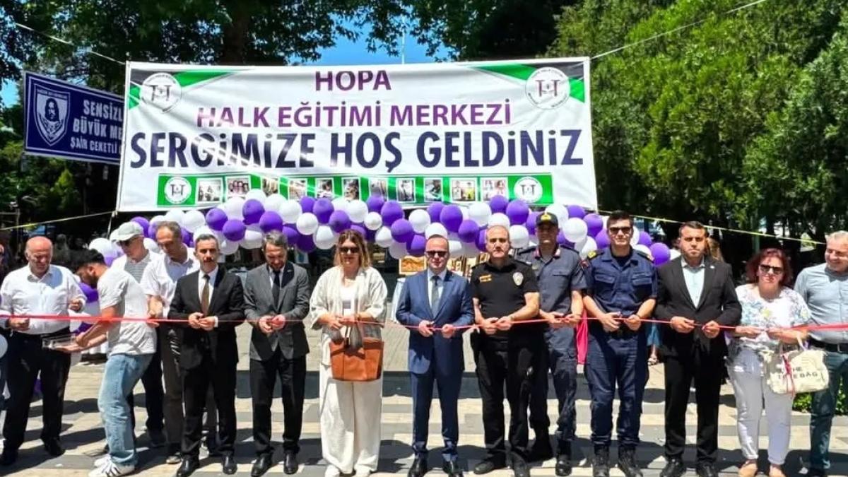 Artvin’de kursiyerlerin el emeği ürünleri vatandaş