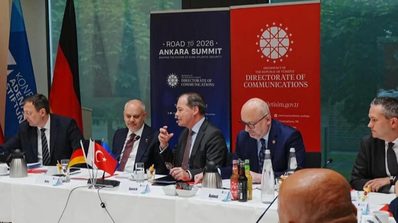 Avrupa-Atlantik güvenliğinin geleceği Berlin'de şekillendi