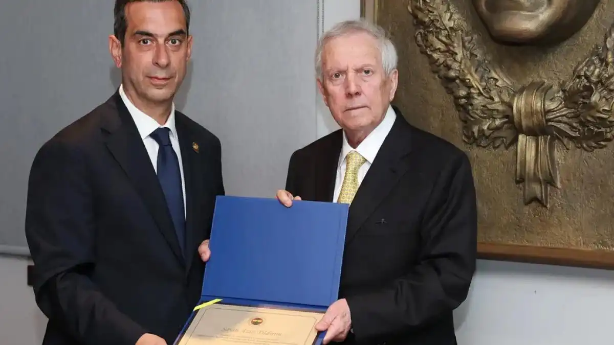 Fenerbahçe'de Aziz Yıldırım ve yönetimi mazbatalar