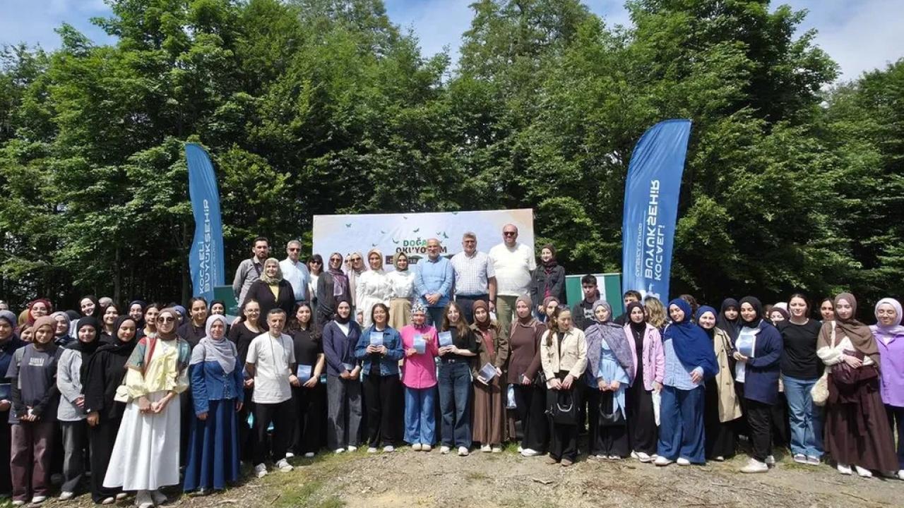 Gençler Kuzuyayla’da doğayı kitaplarla keşfetti