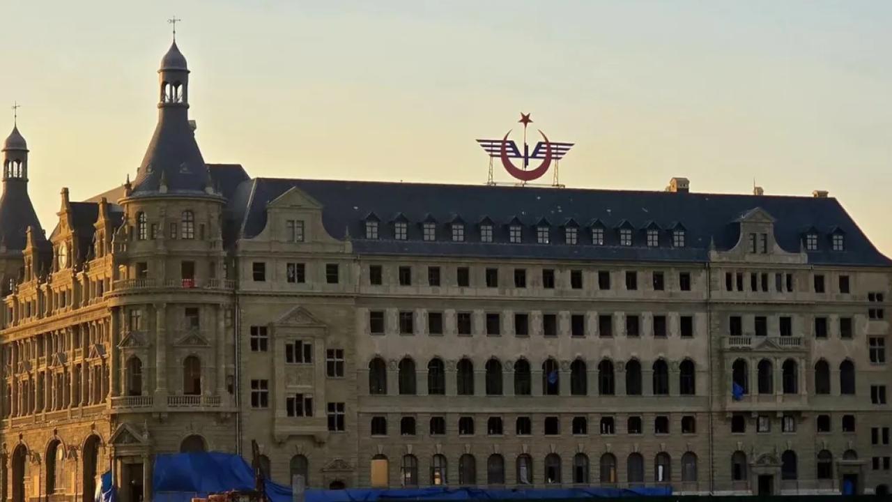 Haydarpaşa Garı'nda restorasyonda iskeleler kaldırıldı