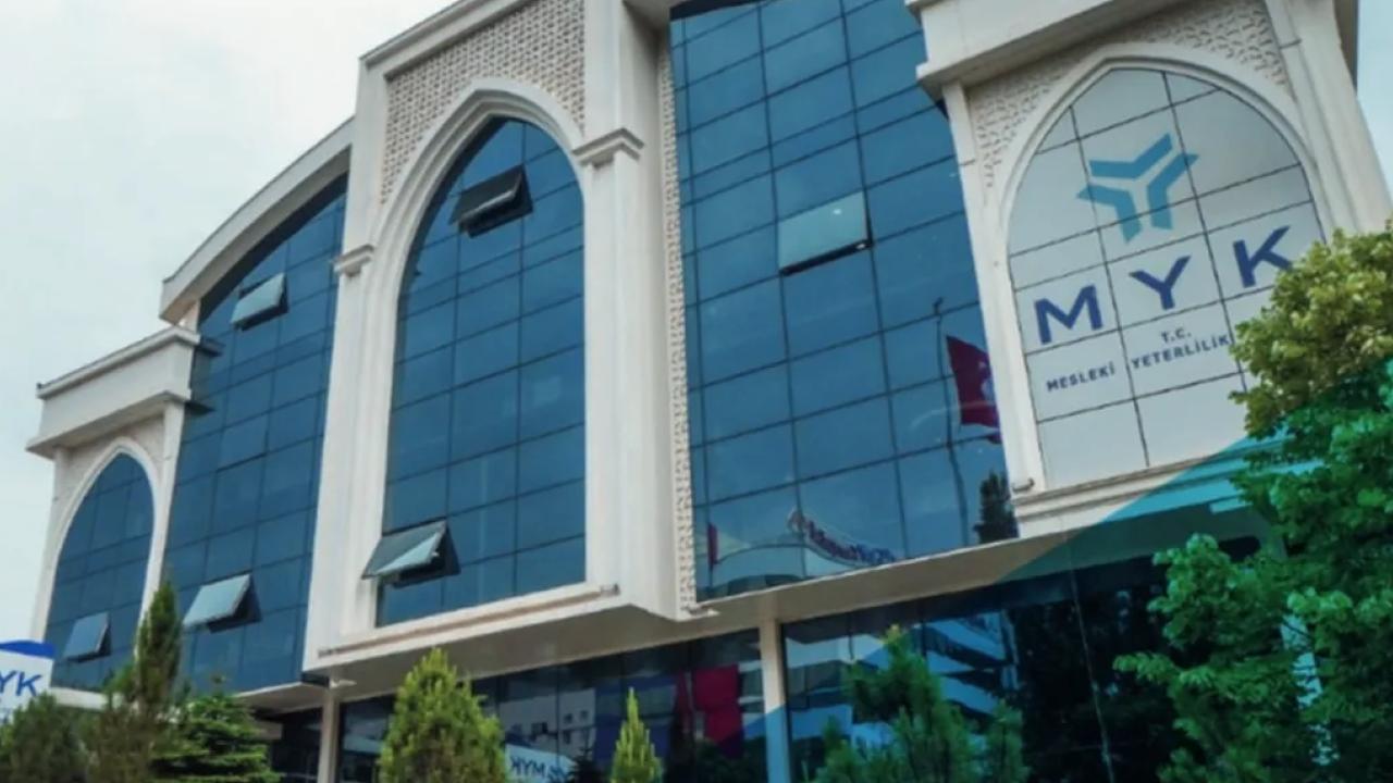 İki yeni Ulusal Meslek Standardı yürürlüğe girdi... Gençlik çalışanlığına resmî statü
