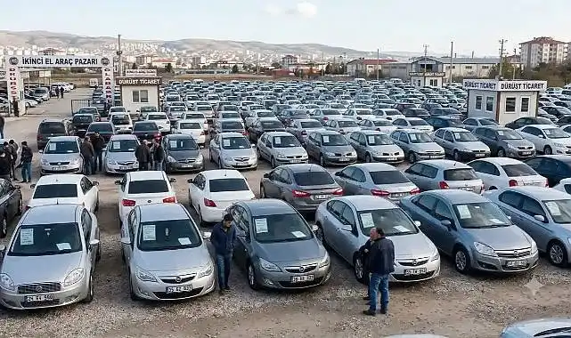 İkinci el araç pazarı 5 ayda 3,5 milyon adedi devirdi!