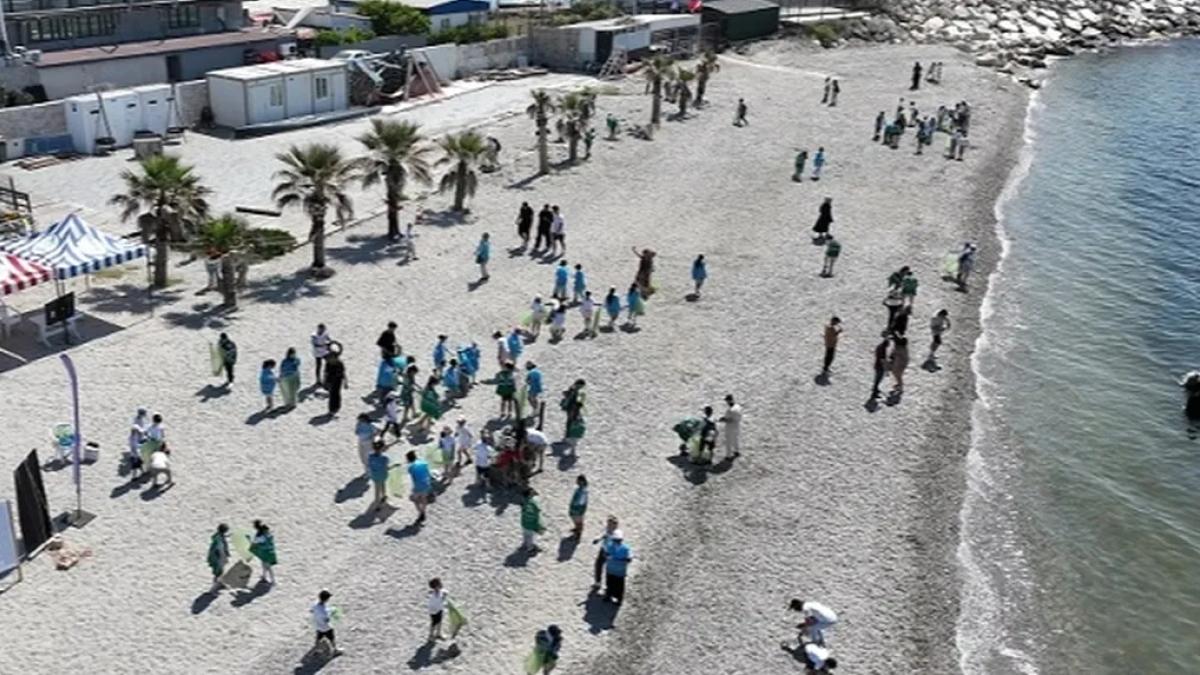 İstanbul Beylikdüzü'nde deniz dibi ve kıyı temizli