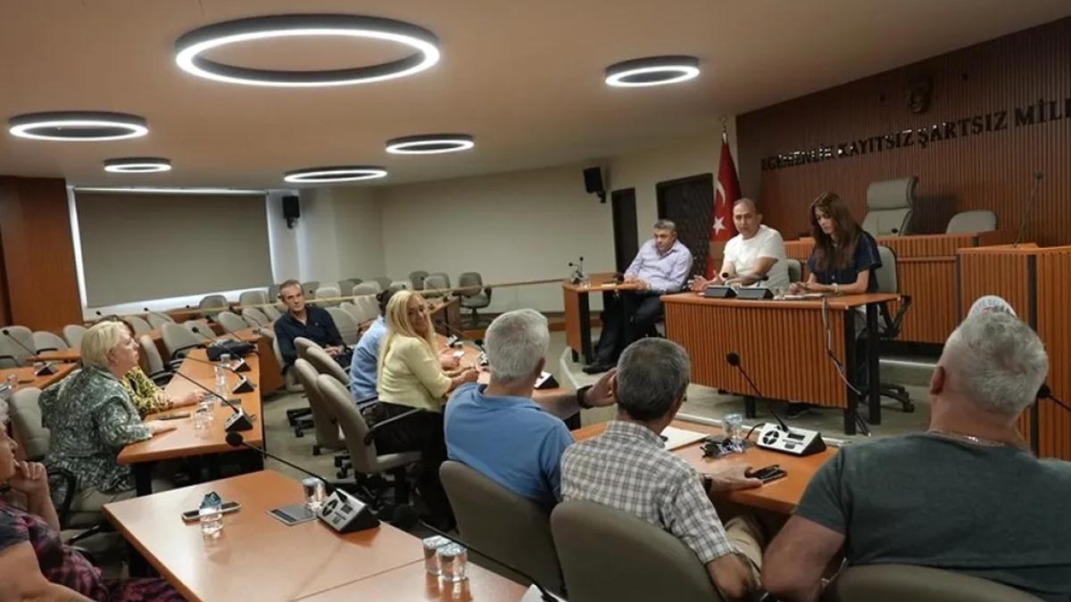 İstanbul Maltepe’de muhtarlarla buluşma devam ediy
