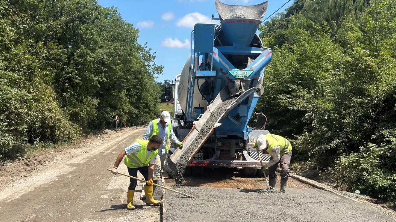 Kocaeli Gebze'de beton yol onarımı başladı