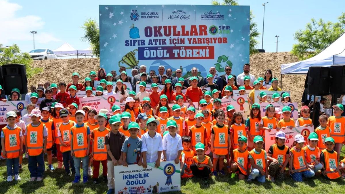 Konya Selçuklu'da 'sıfır atık' ödüllendirdi