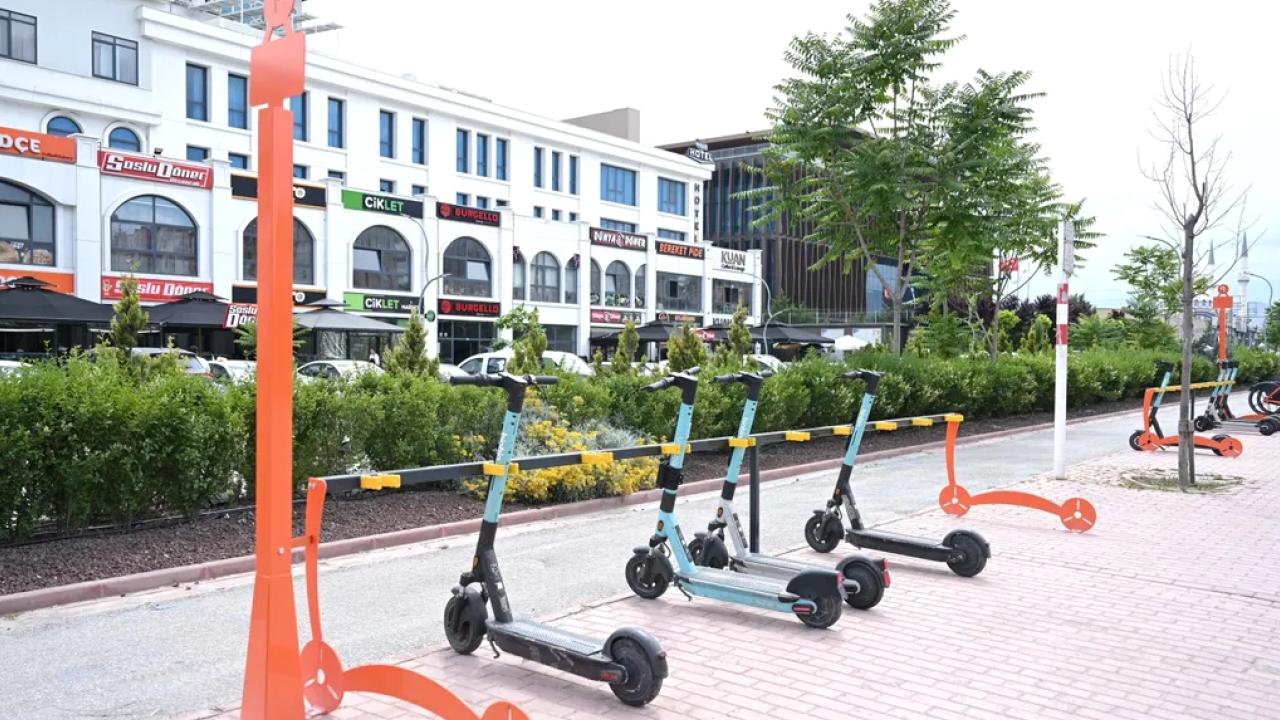 Konya'da e-skuter park noktaları yaygınlaşıyor