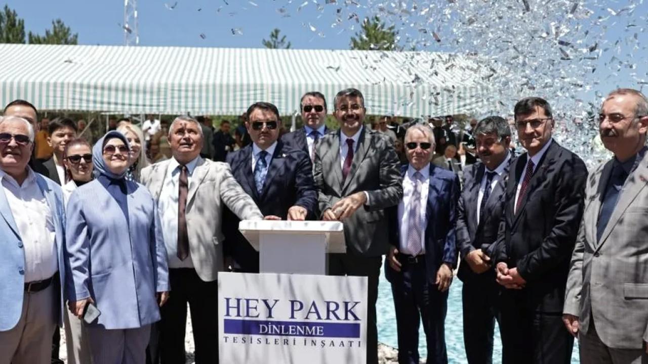 Kütahya'da Hey Park Dinlenme Tesisi’nin temeli atıldı