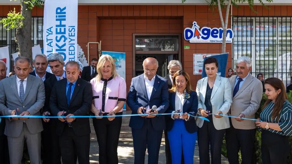 Malatya’da Dijital Gençlik Merkezi açıldı