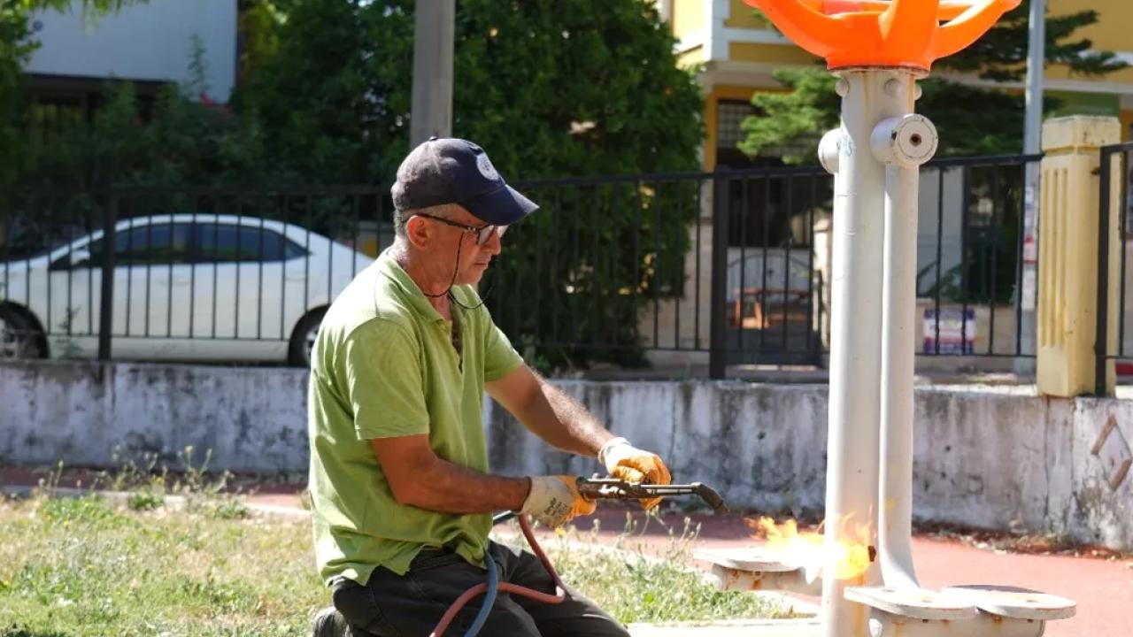 Muğla Milas’ta parklarda yenileme seferberliği başladı