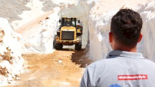 Antalya’da yayla yollarında karla mücadele sürüyor