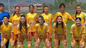 Bayazıtspor Muş’ta gol oldu yağdı