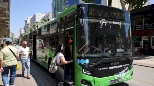 Denizli'de ulaşım desteğinden binlerce öğrenci faydalandı