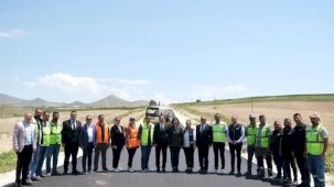 Eskişehir’de Sivrihisar-Çeltik yolunda asfalt çalışması
