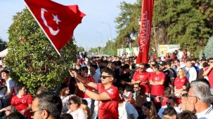 Gaziantep'te milli heyecan Üniversite Meydanı’nda yaşandı