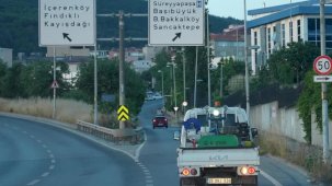 İstanbul Maltepe’de sokak ilaçlamaları sürüyor