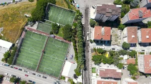 İstanbul Maltepe’nin sokaklarına yaz bakımı