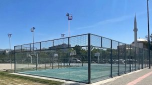 İzmir Bostanlı Sahili’ne yeni padel kortlar geliyor