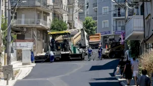 İzmir’in yollarında yoğun çalışma