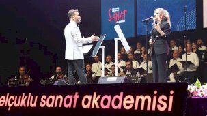 Konya Selçuklu'da Müzeyyen Senar şarkıları yankılandı