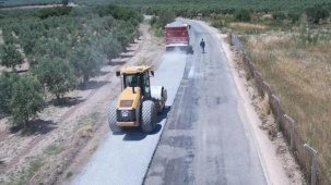 Manisa'da Akhisar Mecidiye ve Şehzadeler Yeniharmandalı’nın yollarına bakım